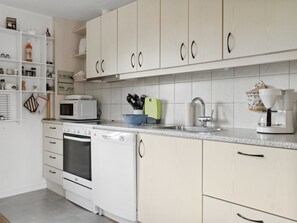Køleskab, mikrobølgeovn, ovn, opvaskemaskine