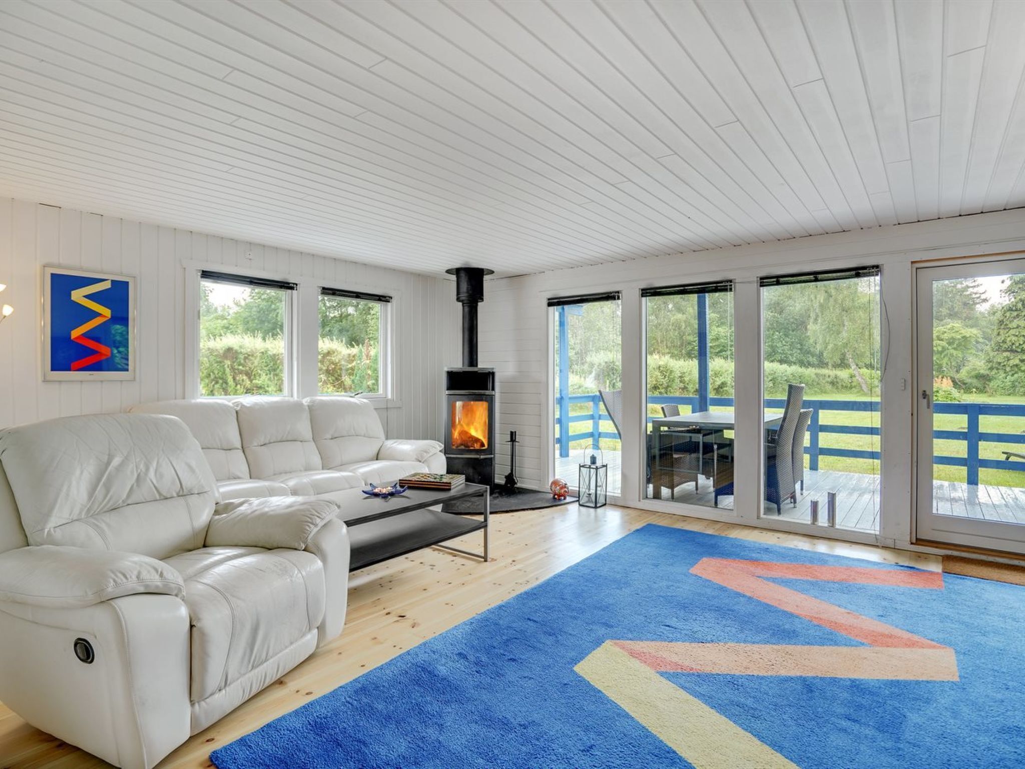 Televisio, takka, DVD-soitin