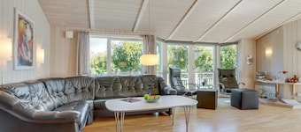 "Karoliina" - 900m from the sea by Interhome