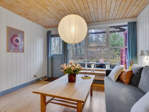 Tv och eldstad