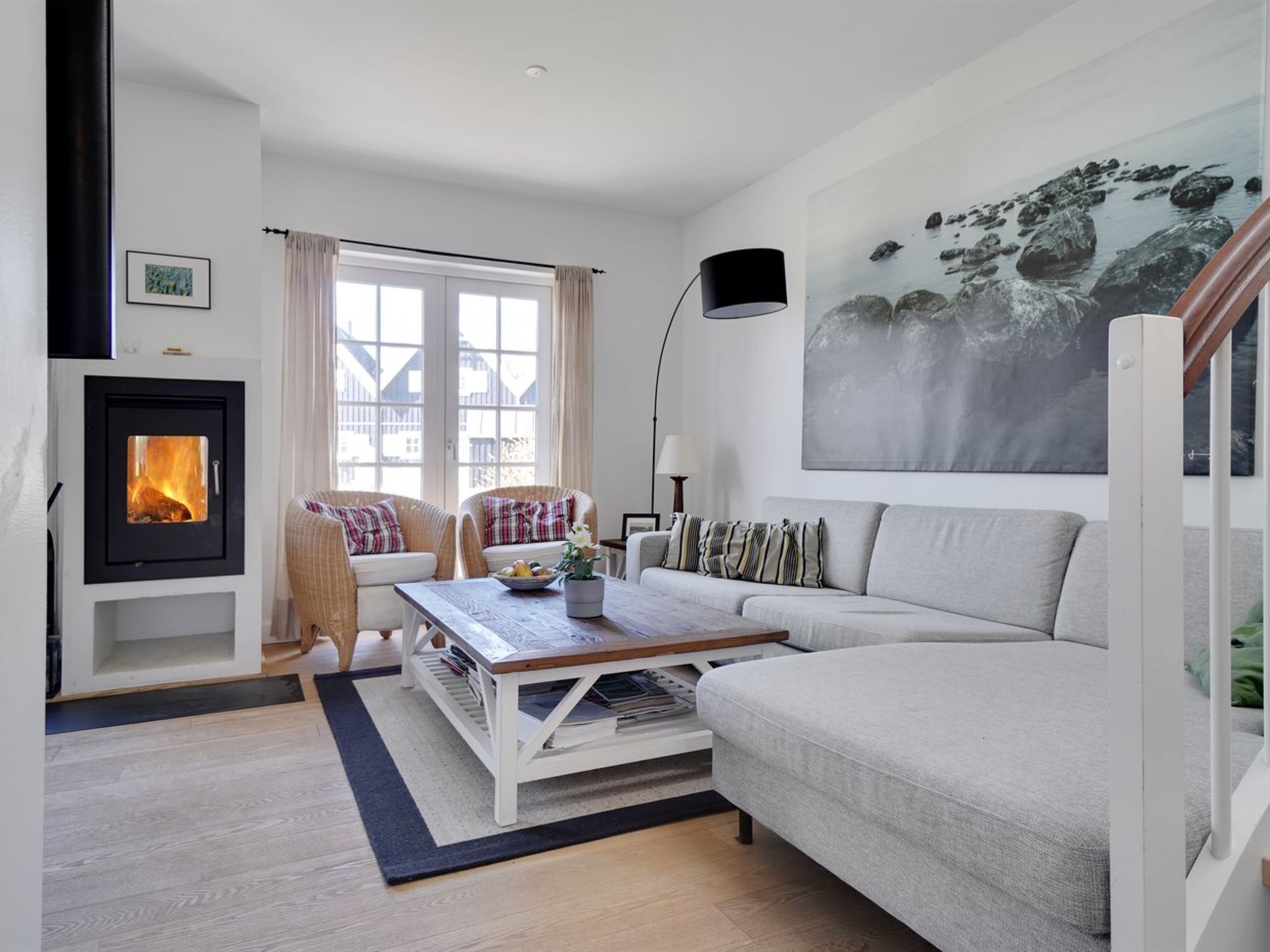 Televisio, takka, DVD-soitin