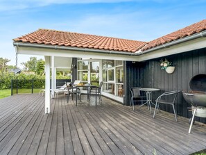 Outdoor dining - "Brynhild" - 400m from the sea by Interhome (Væggerløse)