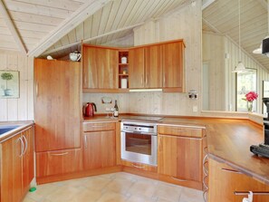 Fridge, microwave, dishwasher, cookware/dishes/utensils