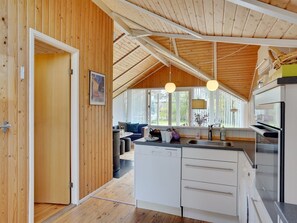 Fridge, microwave, dishwasher, cookware/dishes/utensils