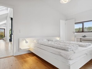 3 bedrooms, WiFi