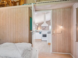 5 bedrooms, WiFi
