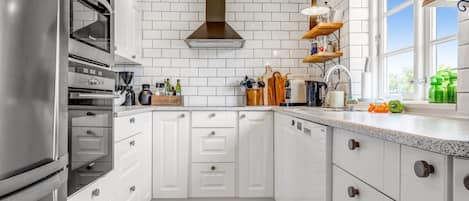 Fridge, microwave, oven, dishwasher