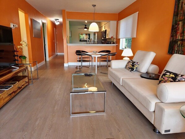 Televisión, oficina