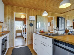 Fridge, microwave, oven, dishwasher - "Iadrik" - 85m to the fjord by Interhome (Skibby)