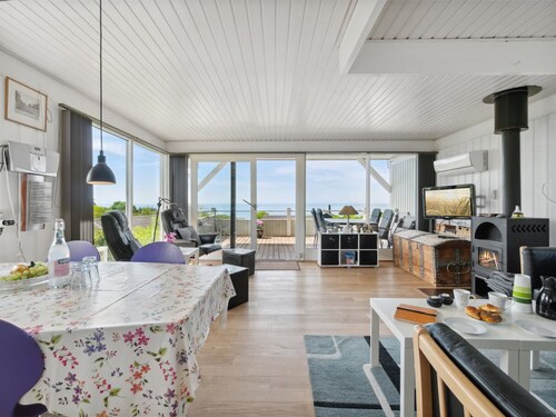 "Eliene" - 400m from the sea by Interhome