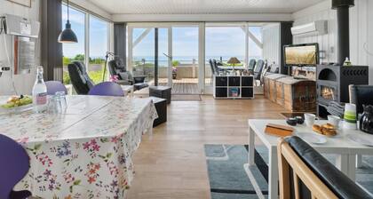 "Eliene" - 400m from the sea by Interhome