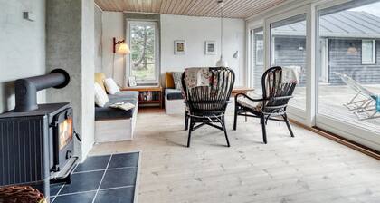 "Thorgisl" - 1.4km from the sea by Interhome