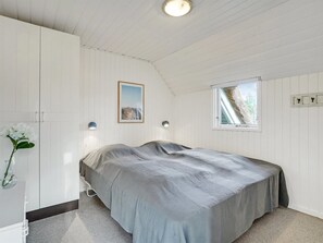 3 bedrooms, Internet