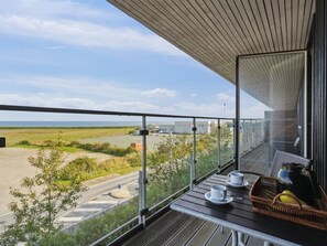 Outdoor dining - "Theis" - 100m from the sea by Interhome (Rømø)