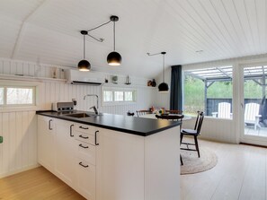 Fridge, oven, cookware/dishes/utensils