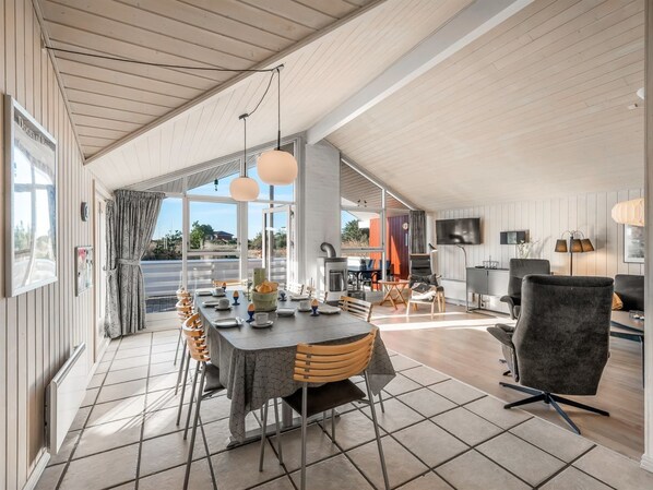 Dining - "Hermandine" - 700m from the sea by Interhome (Rømø)