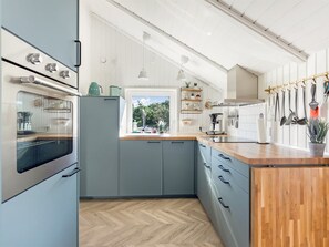 Køleskab, mikrobølgeovn, ovn, opvaskemaskine