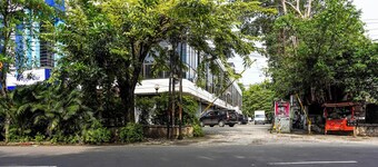 SPOT ON 90147 Gosepa Ambengan Plaza