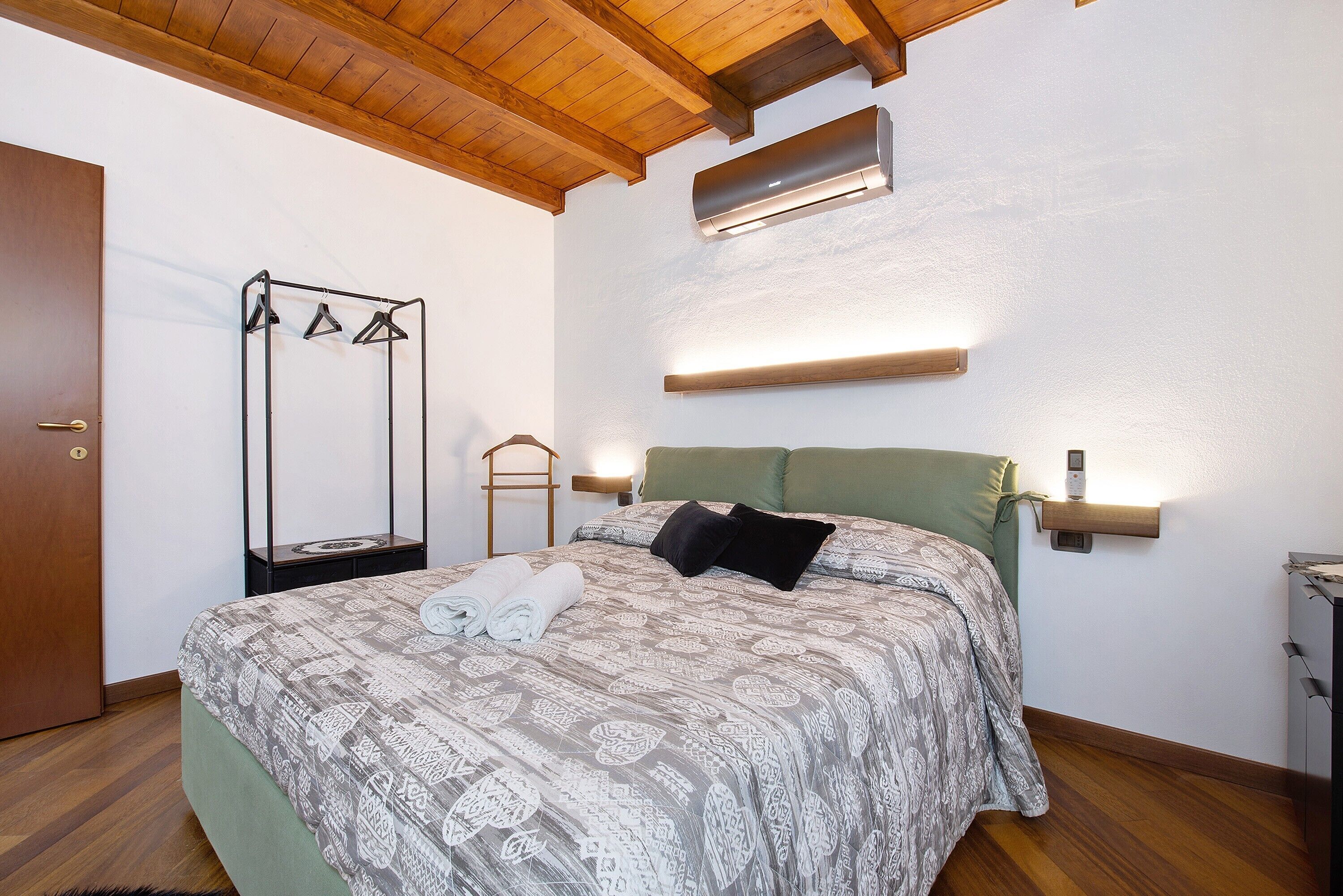 1 soverom, strykejern/-brett, wi-fi (inkludert) og sengetøy