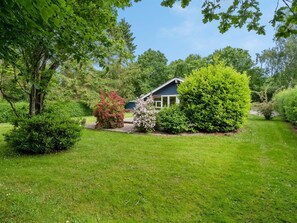 Property grounds - "Athislus" - 30km from the sea by Interhome (Toftlund)