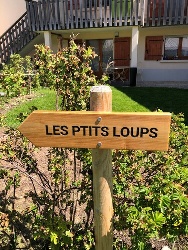 Apartment Les Ptits Loups, Autrans-Méaudre en Vercors, mountain view, private terrace and garden