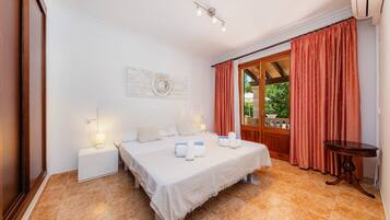 3 bedrooms, free WiFi, bed sheets