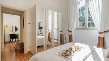 2 habitaciones, tabla de planchar con plancha y wifi gratis