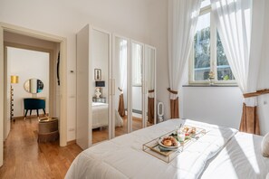 2 bedrooms, iron/ironing board, free WiFi, bed sheets - Holiday Home 'Mirò' with Private Garden, Wi-Fi and Air Conditioning (Lucca)