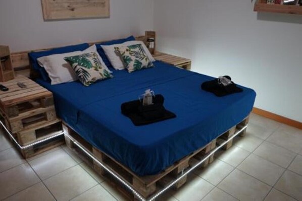 1 bedroom, WiFi, bed sheets