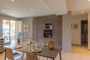 Dining - Holiday Home "Coeur d'Ardèche, Spacious & Pleasant" with Panoramic View, Private Pool & Jacuzzi (Saint-Privat)