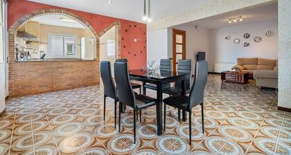 Apartment "La Garrofera" with Private Terrace & Wi-Fi