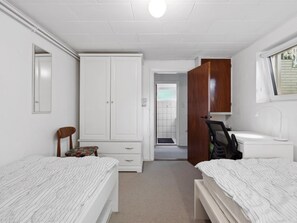 2 bedrooms, Internet