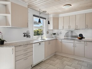 Fridge, microwave, dishwasher, cookware/dishes/utensils - "Anella" - 200m from the sea by Interhome (Haderslev)