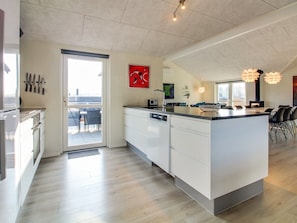 Køleskab, mikrobølgeovn, ovn, opvaskemaskine
