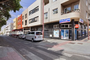 Exterior - Vacation Apartment 'Apartamento Puerto Playa' with Balcony (Puerto del rosario)