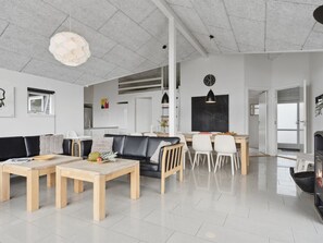 Fernseher, Kamin