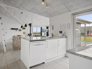 Fridge, microwave, oven, dishwasher - "Geeske" - 150m from the sea by Interhome (Haderslev)