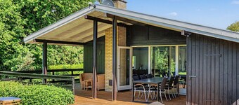 "Hasti" - 700m from the sea by Interhome