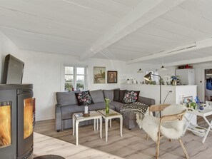 Télévision, cheminée