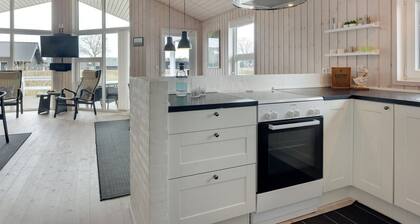 "Darja" - 300m from the sea by Interhome