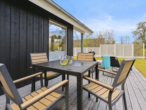 Outdoor dining - "Gunholm" - 150m from the sea by Interhome (Haderslev)