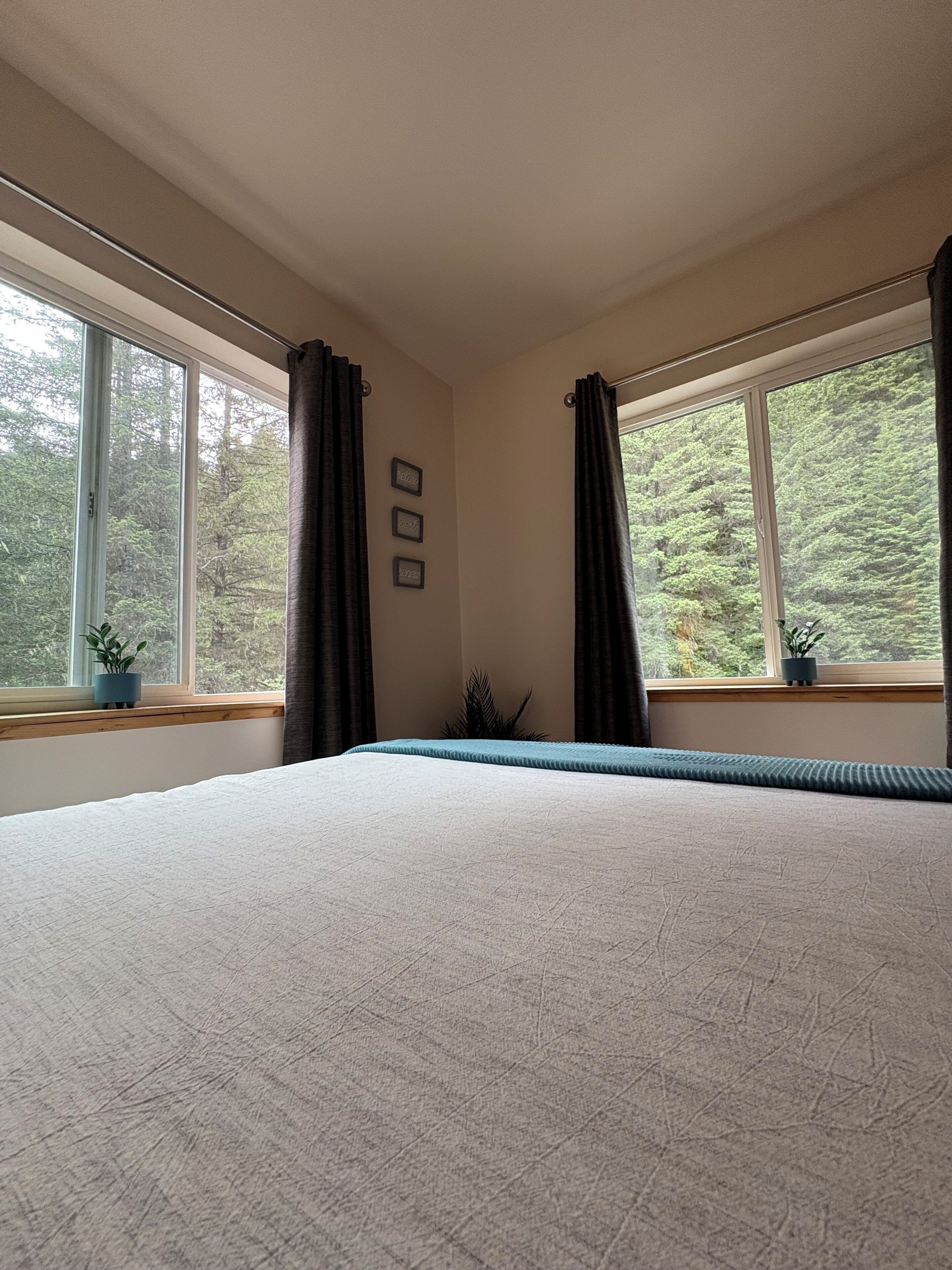 1 bedroom, iron/ironing board, travel cot, free WiFi