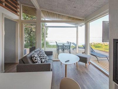 "Sasser" - 10m from the sea by Interhome