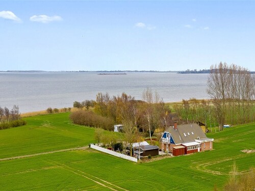 "Delina" - 200m from the sea by Interhome