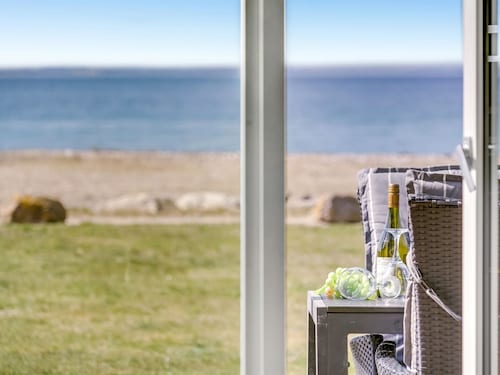 "Ninne" - 50m from the sea by Interhome
