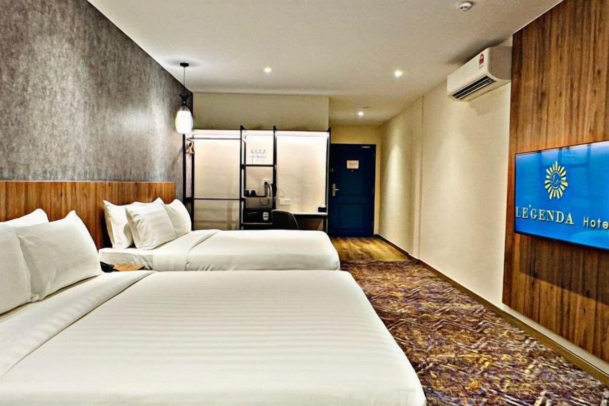 Deluxe Family Room