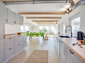Fridge, microwave, dishwasher, cookware/dishes/utensils - "Rouwen" - 1km from the sea by Interhome (Sakskøbing)