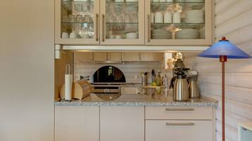 Réfrigérateur, four, lave-vaisselle