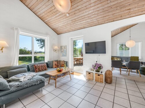 "Anniesette" - 1.5km from the sea by Interhome