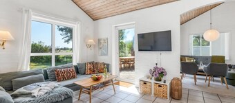 "Anniesette" - 1.5km from the sea by Interhome